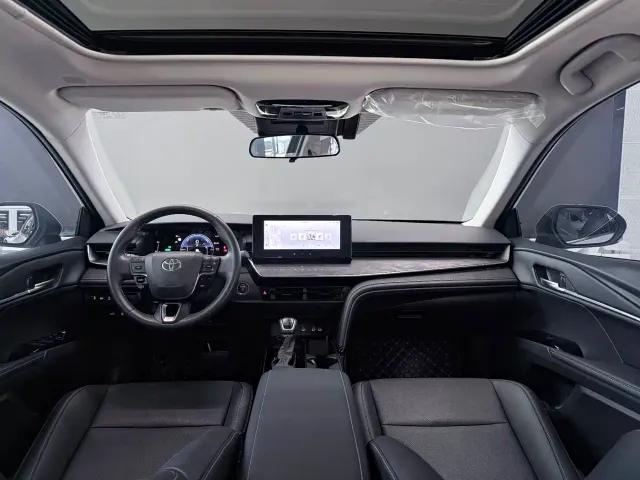 Toyota Camry — Фото автомобиля 10