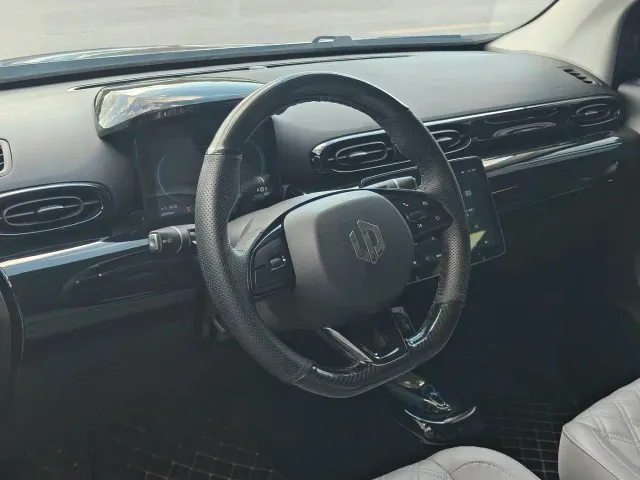 Leapmotor T03 — Фото автомобиля 9