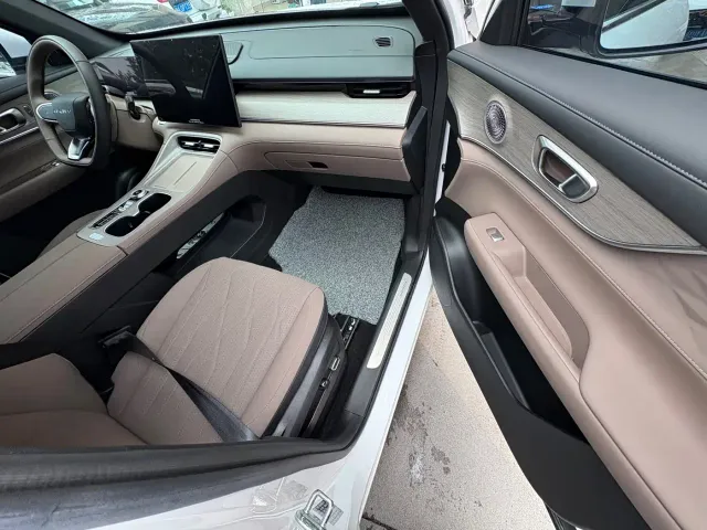 Chery Tiggo 8 PLUS — Фото автомобиля 14