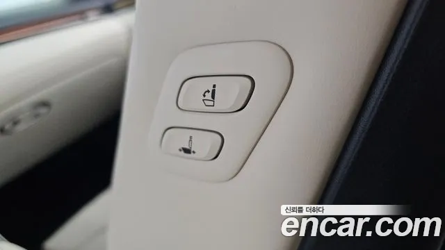 Genesis GV70 — Фото автомобиля 30