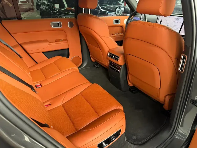 Li Auto L7 — Фото автомобиля 12