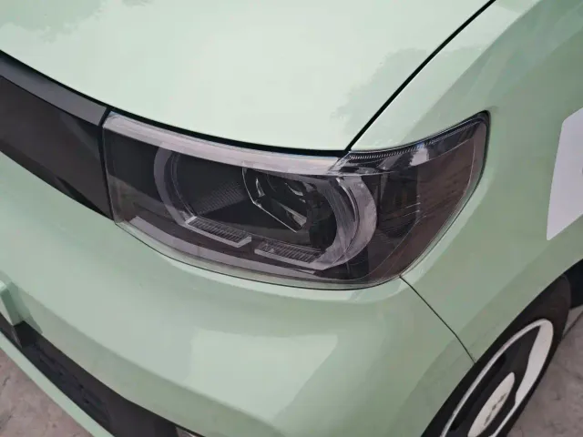Wuling Hongguang Mini EV — Фото автомобиля 12