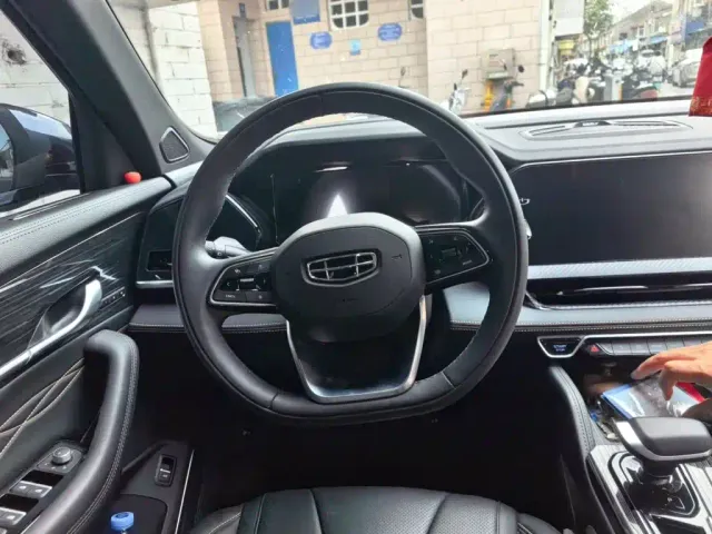 Geely Xingyue L — Фото автомобиля 6