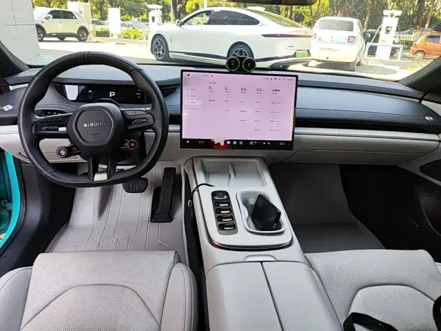 Xiaomi SU7 — Фото автомобиля 9