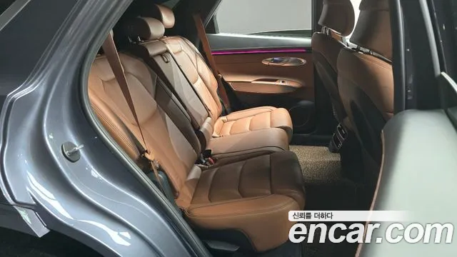 Genesis GV70 — Фото автомобиля 17