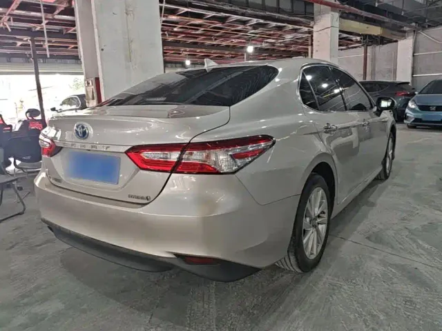 Toyota Camry — Фото автомобиля 6