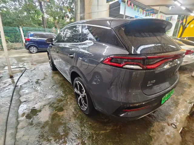 BYD Tang — Фото автомобиля 9