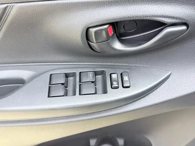 Toyota Vios FS — Фото автомобиля 10