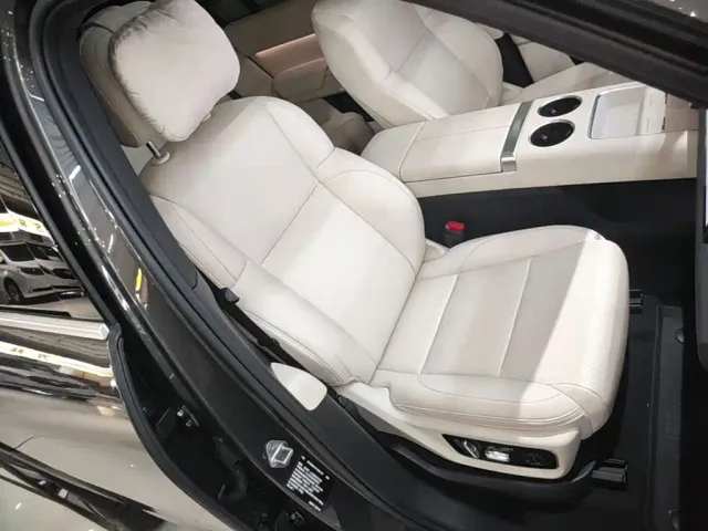 Li Auto L7 — Фото автомобиля 24