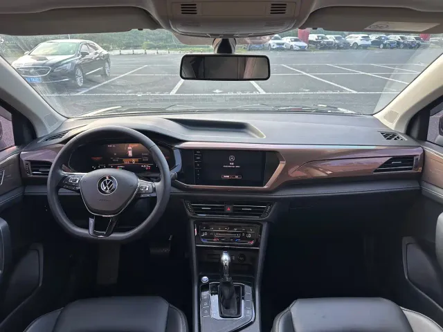 Volkswagen Tharu — Фото автомобиля 6