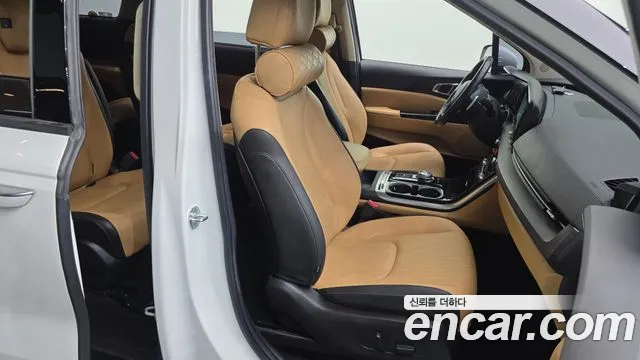 Kia Carnival Generation 4 — Фото автомобиля 16