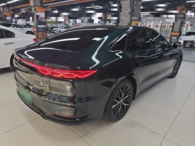 BYD Han — Фото автомобиля 6