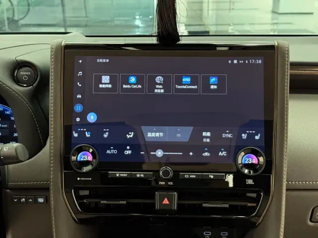 Toyota Alphard — Фото автомобиля 10