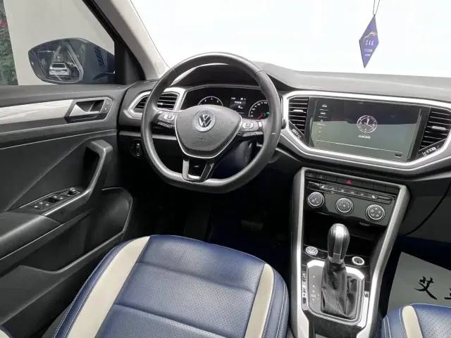 Volkswagen T-Roc — Фото автомобиля 4
