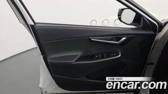 Kia EV6 — Фото автомобиля 24
