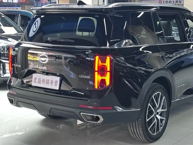 GAC Trumpchi GS8 — Фото автомобиля 9