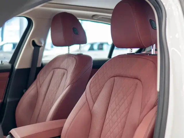 BMW 3 Series — Фото автомобиля 10