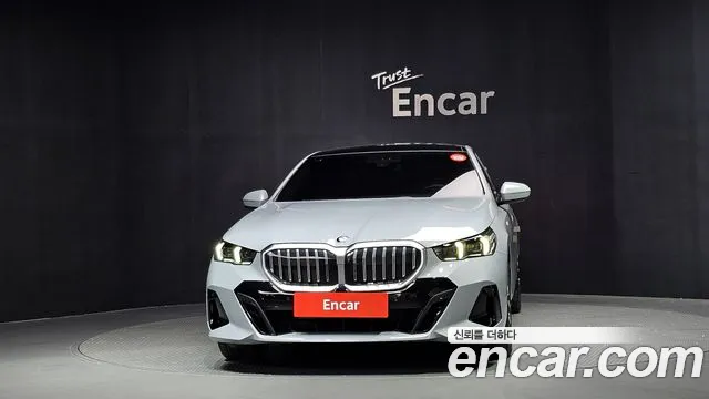 BMW 5 Series G60 — Фото автомобиля 3
