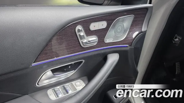 Mercedes-Benz GLE-Class — Фото автомобиля 24