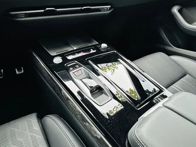 Audi A6L — Фото автомобиля 12