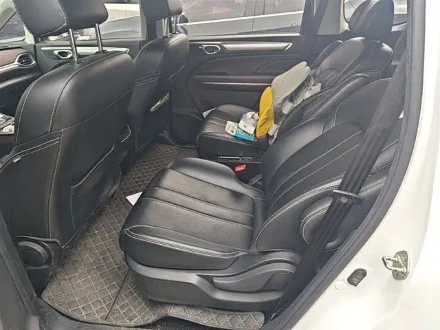GAC Trumpchi M6 — Фото автомобиля 16