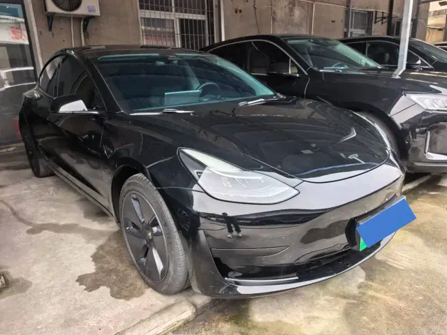 Фотография автомобиля — Tesla Model 3