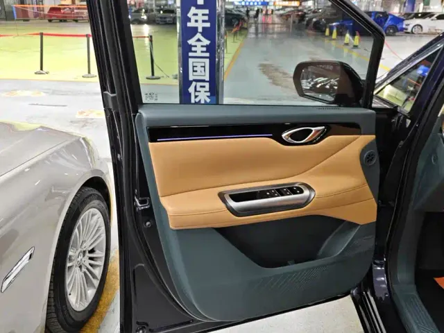 GAC Trumpchi E8 — Фото автомобиля 7