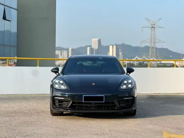 Porsche Panamera — Фото автомобиля 2