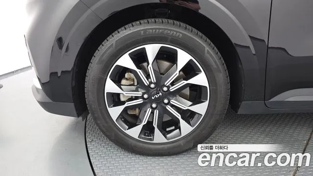 Kia Canival Carnival 4 поколение Бензин 9 мест Prestige — Фото автомобиля 4