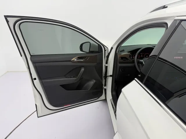 Volkswagen Tharu — Фото автомобиля 23