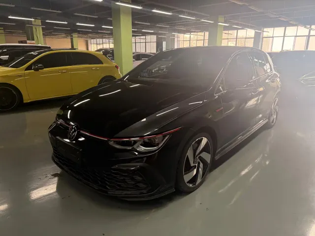 Фотография автомобиля — Volkswagen Golf GTI