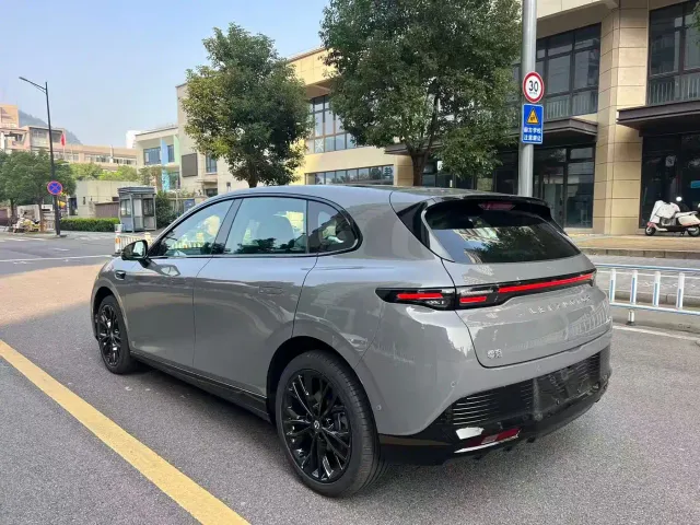 Leapmotor Lafa 5 — Фото автомобиля 5