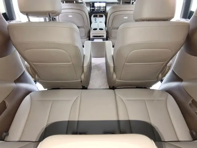 Arcfox Wendao V9 — Фото автомобиля 15