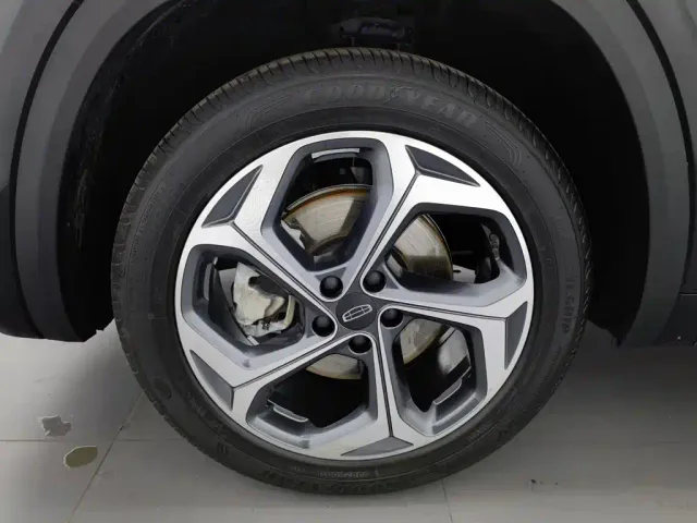 Geely Xingyue L — Фото автомобиля 17