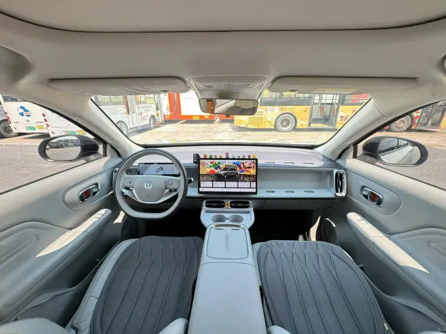 Leapmotor B10 — Фото автомобиля 6