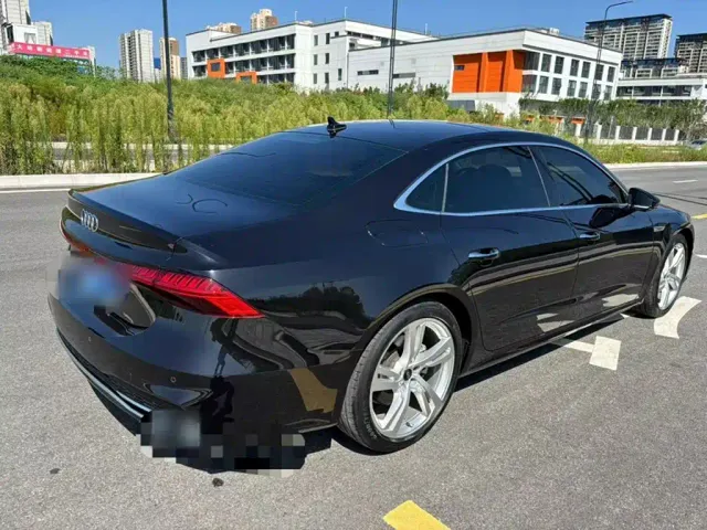 Audi A7L — Фото автомобиля 6