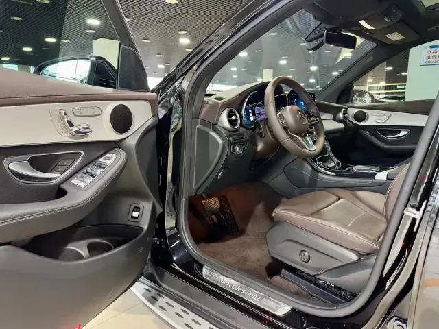 Mercedes-Benz Mercedes-Benz GLC 2021 GLC 260 L 4MATIC Sporty — Фото автомобиля 6