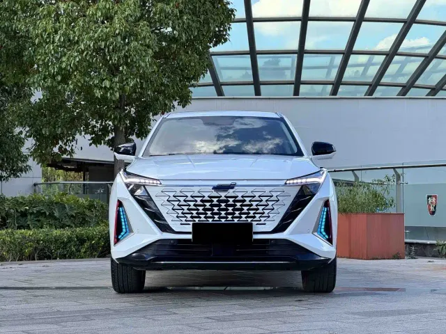 Changan Z6 — Фото автомобиля 2