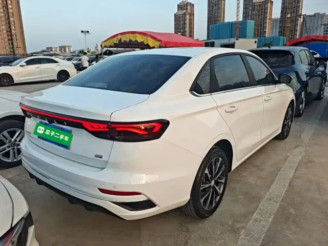 Geely Emgrand — Фото автомобиля 6