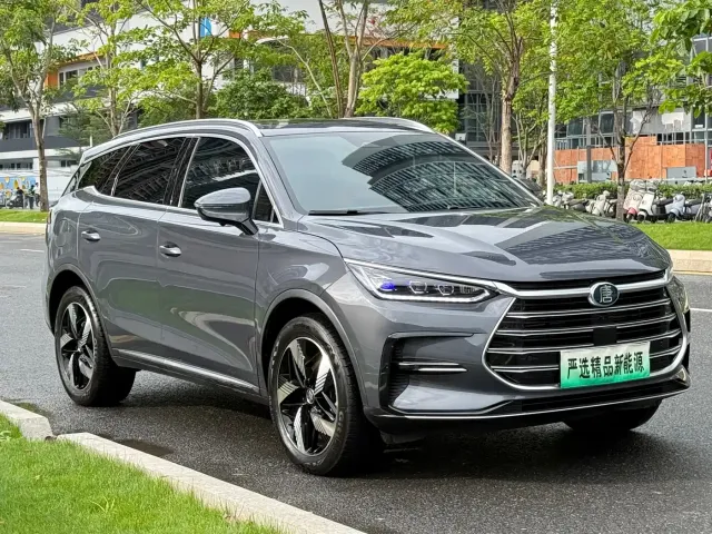 BYD Tang — Фото автомобиля 3