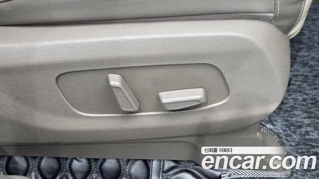 Kia Canival Carnival 4 поколение Бензин 7 мест Hi-Limousine — Фото автомобиля 20