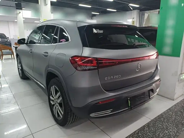 Mercedes-Benz EQA — Фото автомобиля 4