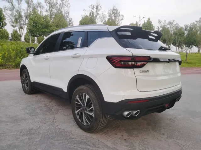 Geely Binyue — Фото автомобиля 5