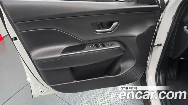 Hyundai Kona SX2 — Фото автомобиля 13