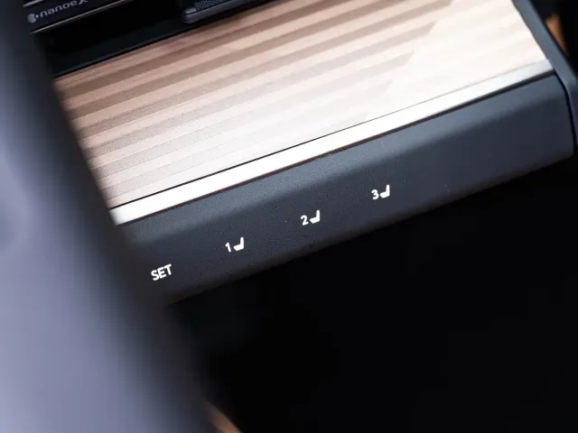 Lexus ES — Фото автомобиля 17