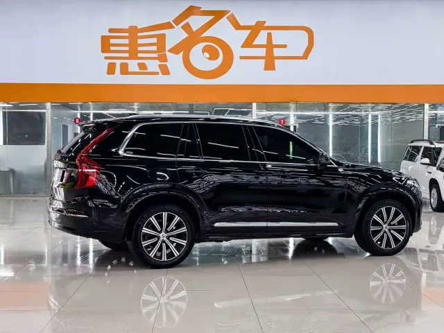 Volvo XC90 — Фото автомобиля 21