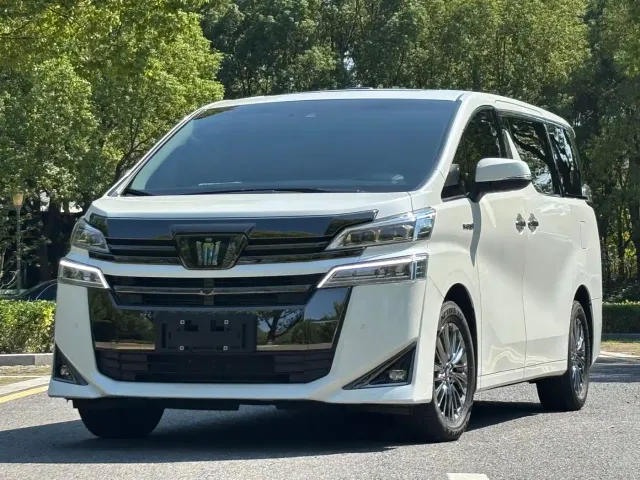 Фотография автомобиля — Toyota Vellfire