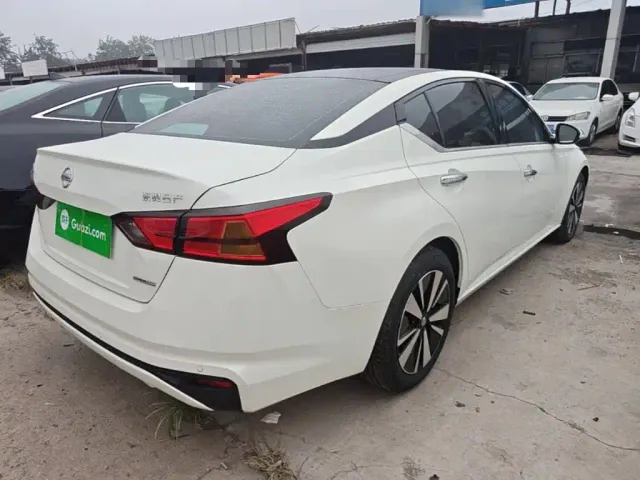 Nissan Teana — Фото автомобиля 6