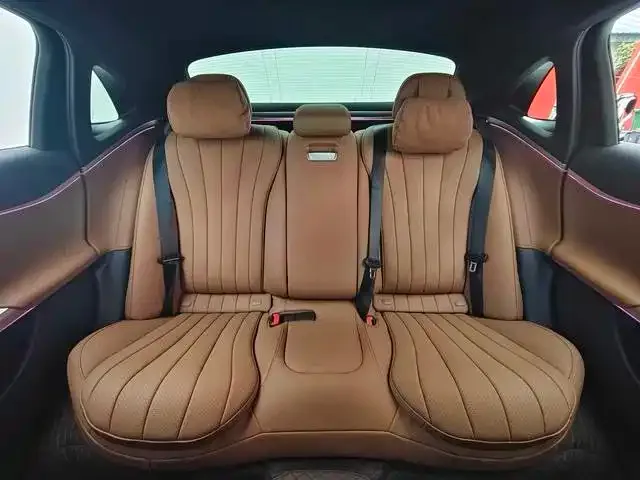 Mercedes-Benz E-Class — Фото автомобиля 17