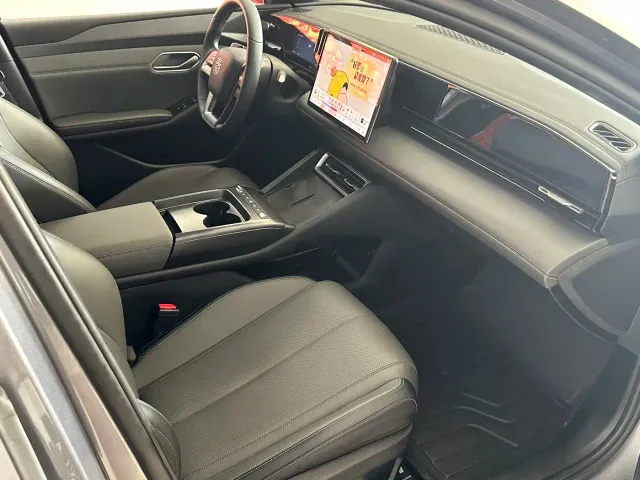 BYD Qin L — Фото автомобиля 11